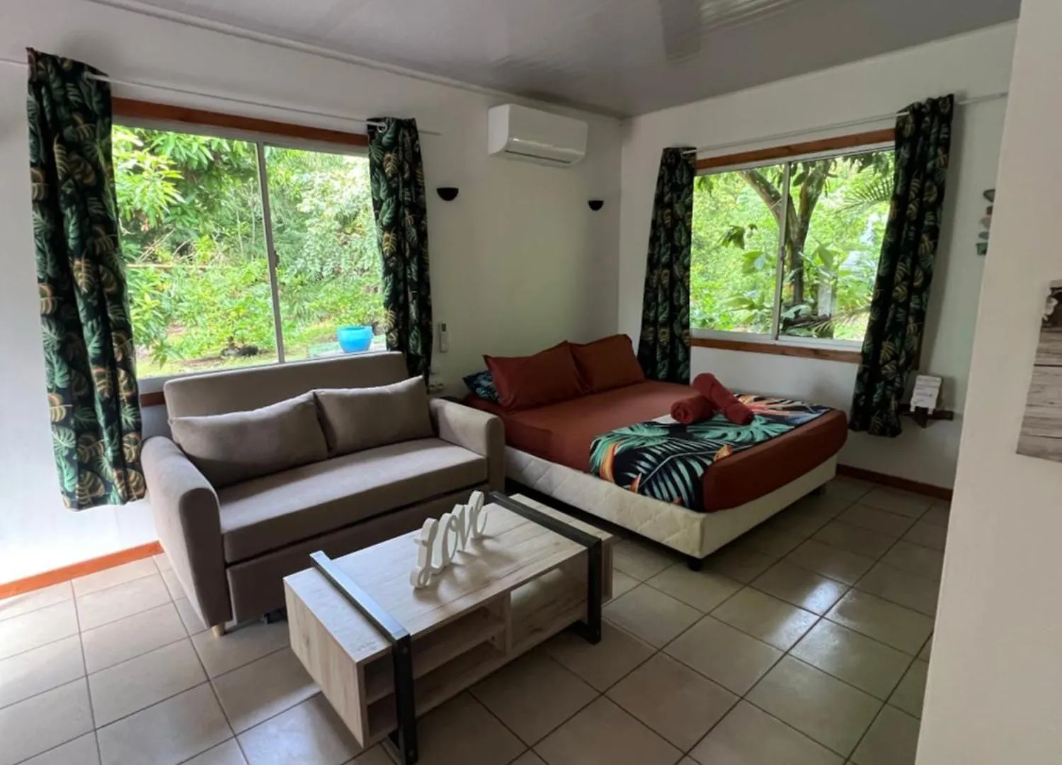 Bungalove Kai Kabana Tefarerii